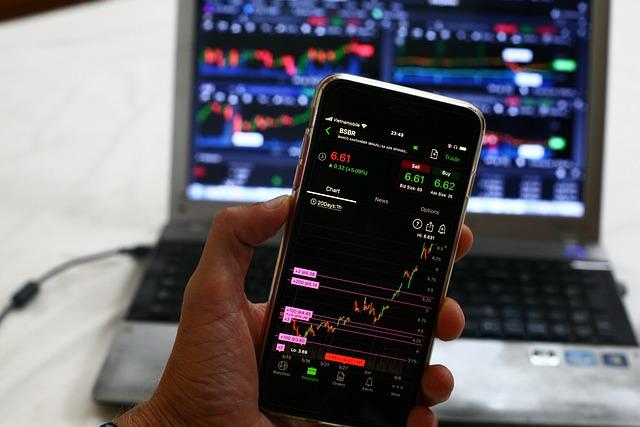 Recession risks rise for all three North American economies over US tariff chaos: Reuters poll – Reuters