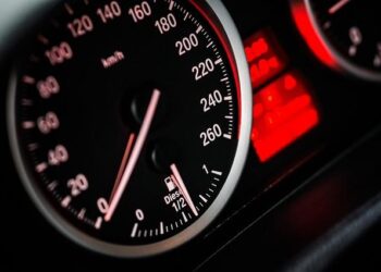 Americans are behind on car payments at a record level – Axios