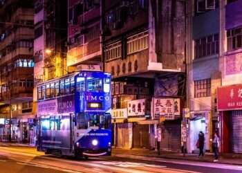 Hong Kong billionaire to sell Panama Canal ports to US firm – BBC.com