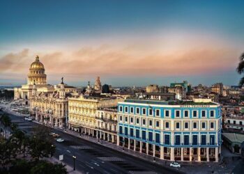 Huge power outage in Cuba leaves millions in darkness – Al Jazeera English