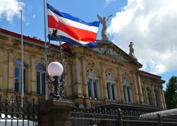 How to Get Costa Rica Residence: The Ultimate Guide 2025 – Nomad Capitalist