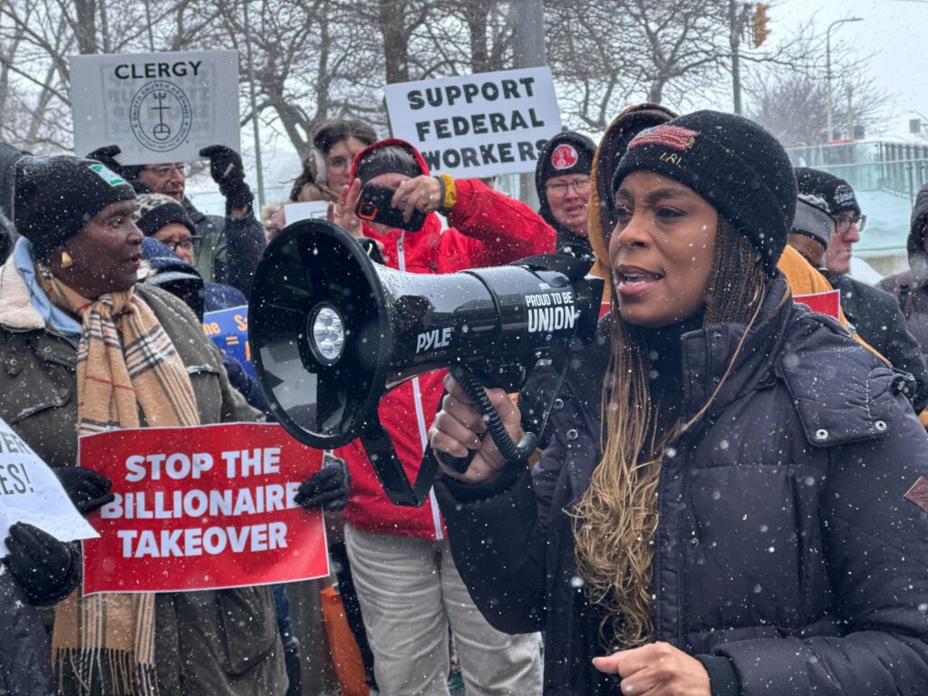 Protesters rally for USPS across Northeast Ohio, United States – Cleveland 19 News