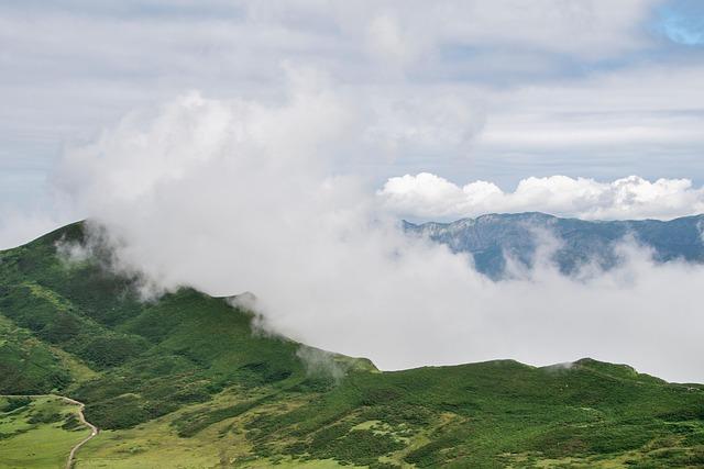Advice for Tourists: Best Practices During Severe Weather Conditions