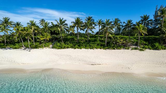 Cultural Differences: Navigating the Shift from Island Life to Southern Hospitality