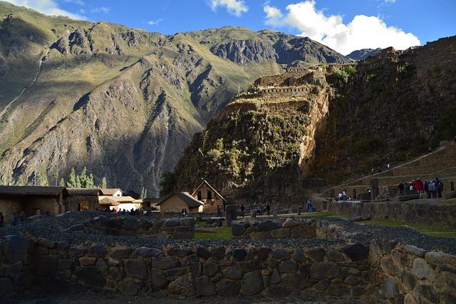 Embracing Diversity: The Influence of Peruvian Heritage on artistic Expression