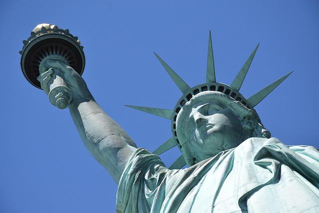 Building a Safety Net: Advocacy and Resources for⁤ Immigrants in Crisis