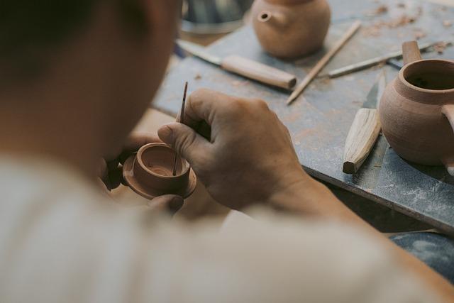 Spotlighting ⁢Local Artisans and craftsmen: A Showcase of Island Talent