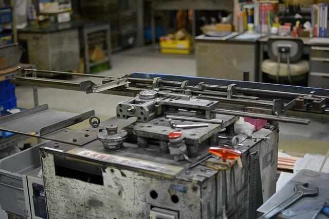 Manufacturing ‍Concerns: Jobs and​ Supply Chains Affected