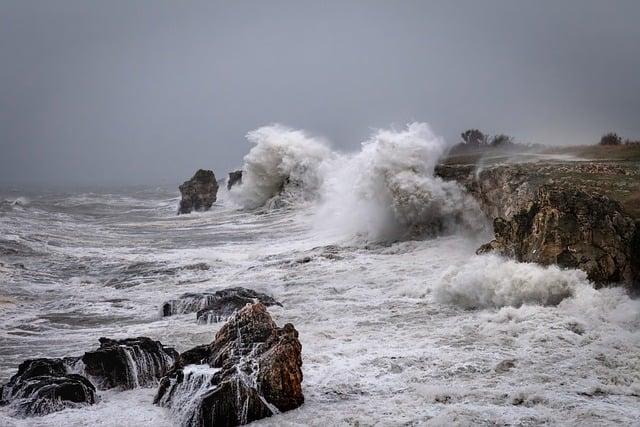 Safety Recommendations for Travelers in the Path of Storm Oscar