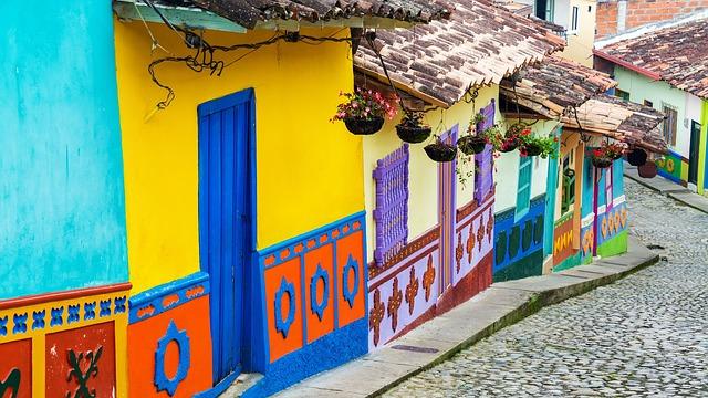 Colombia's Response to Migrant Deportations: A Government Initiative