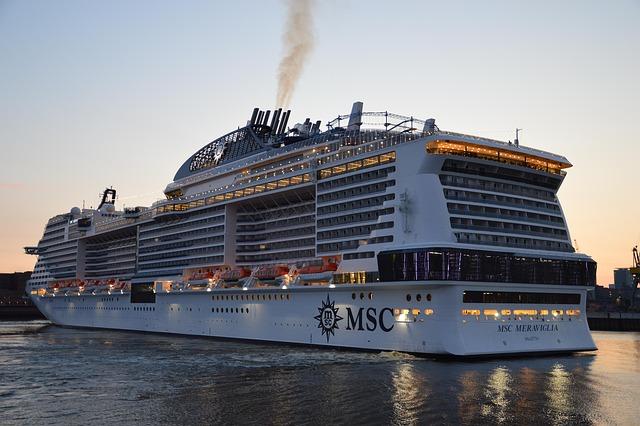 B.C.Cruise ⁤Ports Assess Impacts‌ of Alaskan Senator's Warning