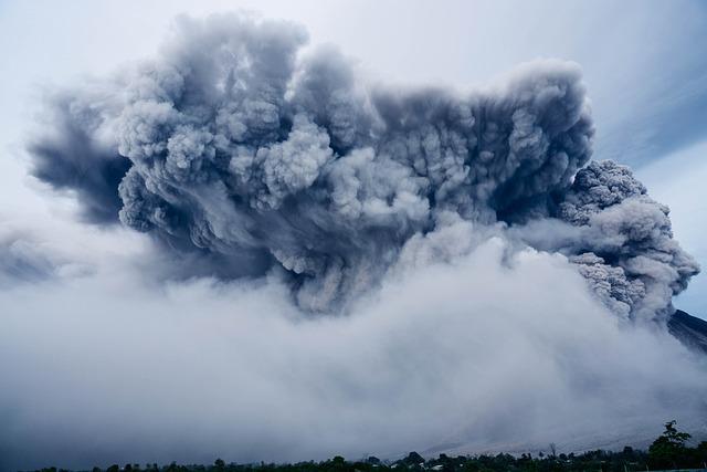 Government and Scientific Response: Coordinated Efforts to Mitigate Disaster