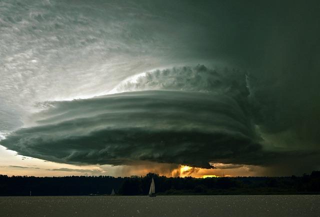 Witness Accounts: Eyewitness Perspectives on the Tornado Event