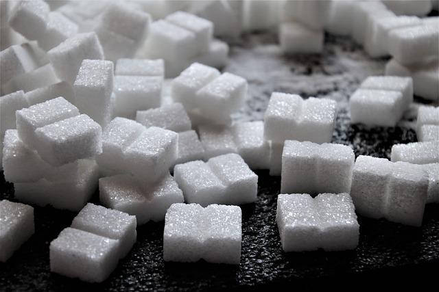 Economic Shifts: From Sugar Plantations to‌ Tourism