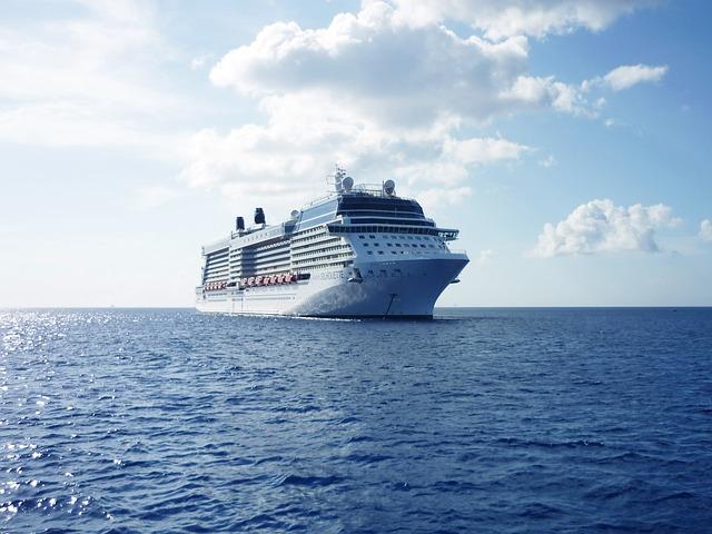 onboard Experience: Luxury and Comfort on Windstar Voyages