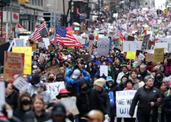 Millions March Against Trump-Musk in Nationwide ‘Hands Off’ Protests – Common Dreams