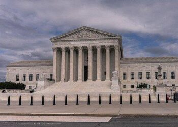 Supreme Court blocks order that Trump administration to reinstate thousands of federal workers – PBS