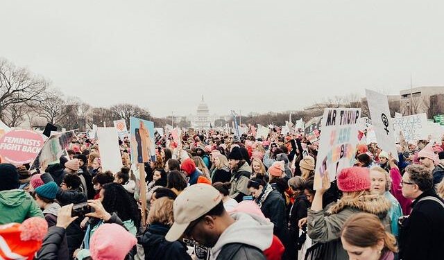 Days before Trump takes office, thousands of protestors march in Washington, D.C. – PBS