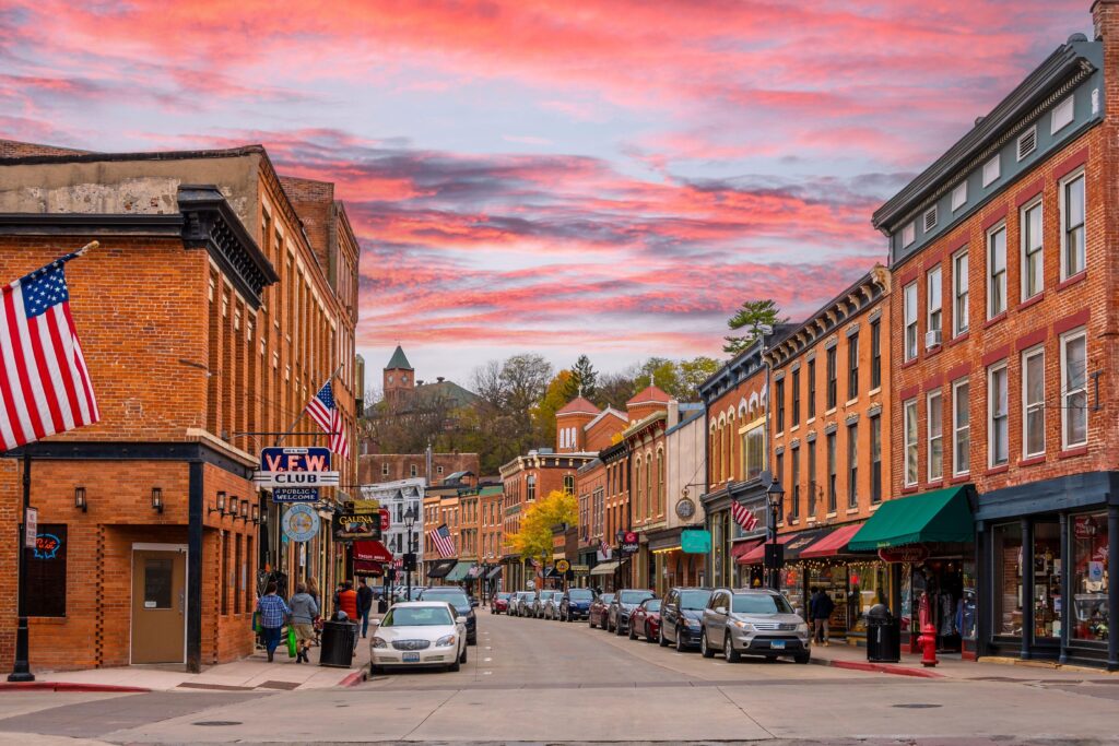 8 Best Small Towns For Retirement & Affordability In America – TheTravel
