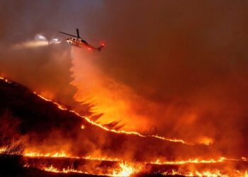 Stunning Maps and Images Reveal the Impact of the 2020 California and Oregon Wildfires