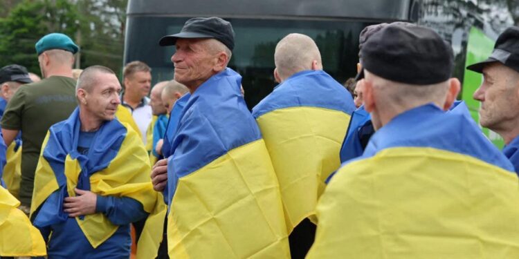 How Kyiv Can Thrive Amid Challenges from Washington
