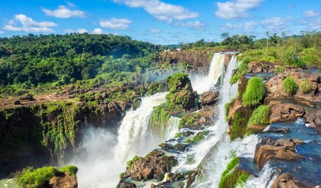 Uncover the Vibrant Culture and Fascinating History of Paraguay