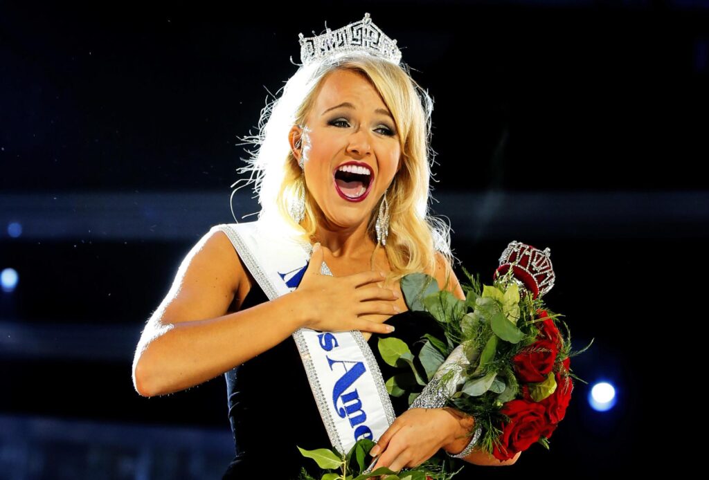 Miss Arkansas Savvy Shields Triumphs as Miss America 2017!