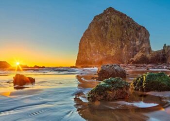 Explore the 23 Most Breathtaking Beaches to Visit Across the USA