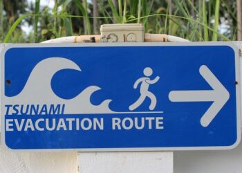 Tsunami Evacuations Sweep South America Amid Fading US Threats